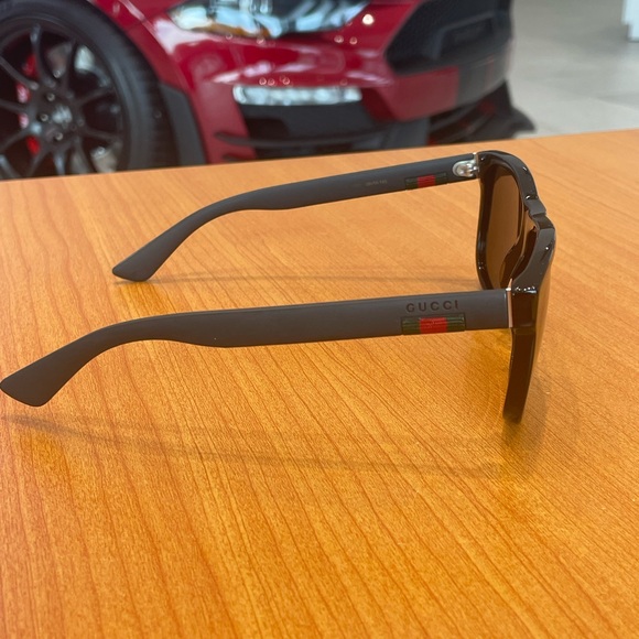 Gucci sunglasses - Picture 3 of 3